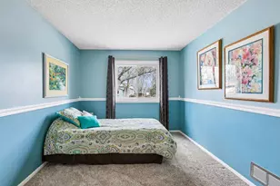 9895 31st Ave N, Plymouth, MN 55441 - Photo 11