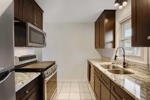 5932 Hampshire Ave N, Crystal, MN 55428 - Photo 7