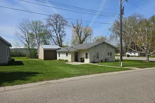 641 2nd St, Holdingford, MN 56340 - Photo 3