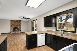 14693 Dory Ct, Apple Valley, MN 55124 - Photo 11