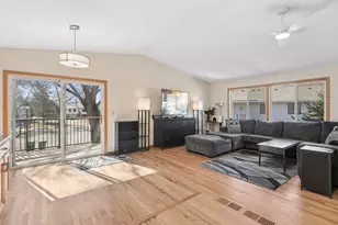 546 98th Ave NE, Blaine, MN 55434 - Photo 9