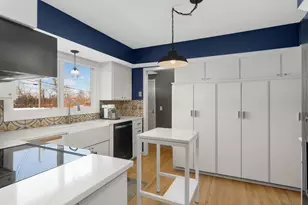 7924 35th Ave N, Crystal, MN 55427 - Photo 9