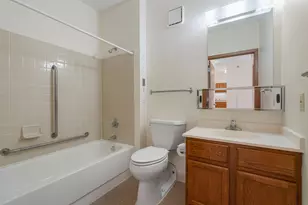 7600 Golden Valley Rd, Golden Valley, MN 55427 - Photo 15