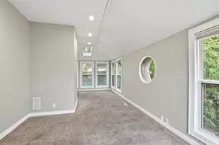 233 Groveland Ave, Minneapolis, MN 55403 - Photo 15