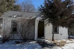 14 4th Ave SE, Dodge Center, MN 55927 - Photo 1