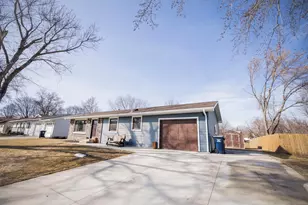 19 Thomas St, Morris, MN 56267 - Photo 1