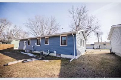 19 Thomas Street, Morris, MN 56267 - Photo 5