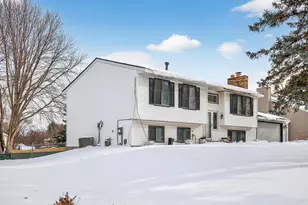 7062 Sherwood Rd, Woodbury, MN 55125 - Photo 3