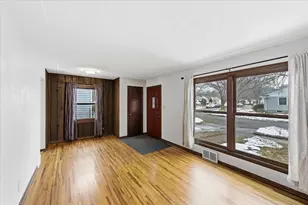 1195 Colette Pl, Saint Paul, MN 55116 - Photo 3