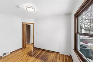 1195 Colette Pl, Saint Paul, MN 55116 - Photo 9