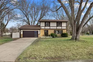 9911 Johnson Cir, Bloomington, MN 55437 - Photo 3