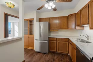 7600 Golden Valley Rd, Golden Valley, MN 55427 - Photo 9