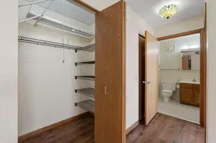 7600 Golden Valley Rd, Golden Valley, MN 55427 - Photo 19