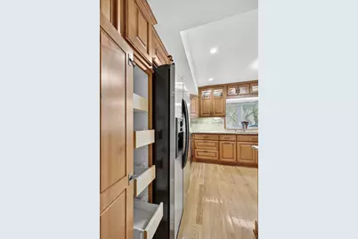 8100 Wynnwood Road, Golden Valley, MN 55427 - Photo 5