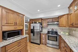 8100 Wynnwood Rd, Golden Valley, MN 55427 - Photo 5