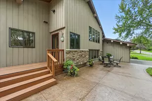 8100 Wynnwood Rd, Golden Valley, MN 55427 - Photo 55