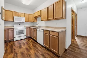 114200 Hundertmark Rd, Chaska, MN 55318 - Photo 13