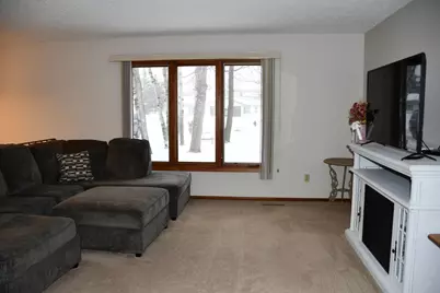 131 Belleville Court, Thief River Falls, MN 56701 - Photo 5