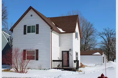 622 Saint Paul Avenue S, Thief River Falls, MN 56701 - Photo 1