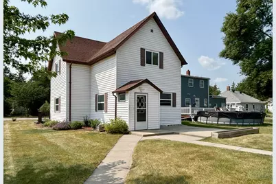 622 Saint Paul Avenue S, Thief River Falls, MN 56701 - Photo 3