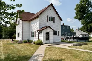 622 St Paul Ave S, Thief River Falls, MN 56701 - Photo 3
