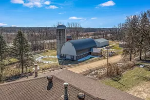 48050 Old River Bluff Rd, Saint Peter, MN 56082 - Photo 7