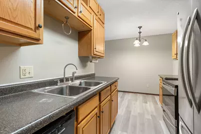 2011 E 122nd Street #D24, Burnsville, MN 55337 - Photo 3