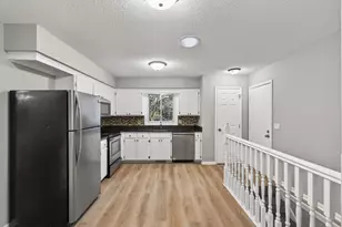 10470 Colorado Cir, Bloomington, MN 55438 - Photo 9