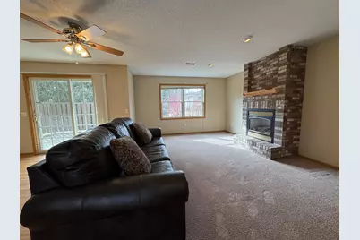 814B Southview Court W, Marshall, MN 56258 - Photo 5