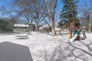 1663 9th Ave SE, Rochester, MN 55904 - Photo 3