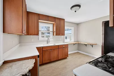 2538 4th Avenue E, North Saint Paul, MN 55109 - Photo 9