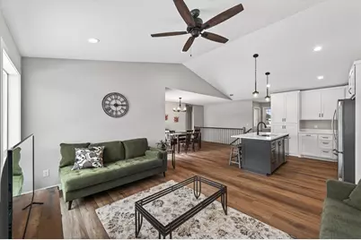 38639 Hawthorne Avenue, North Branch, MN 55056 - Photo 5