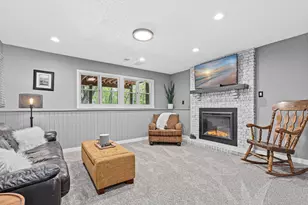 6881 Redwing Ln, Chanhassen, MN 55317 - Photo 17