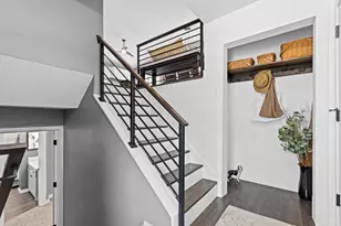 6881 Redwing Ln, Chanhassen, MN 55317 - Photo 5