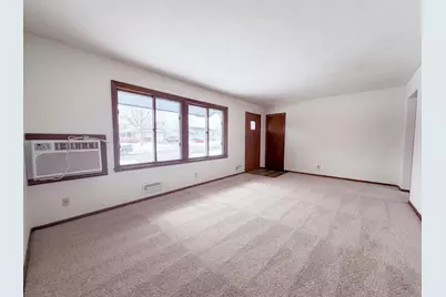 8183 Henslowe Avenue S, Cottage Grove, MN 55016 - Photo 9