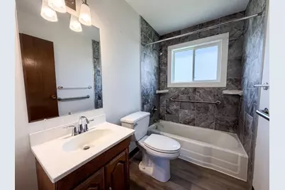8183 Henslowe Avenue S, Cottage Grove, MN 55016 - Photo 11