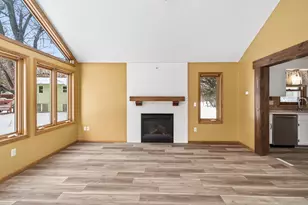 1612 Goodview Ave N, Oakdale, MN 55128 - Photo 13