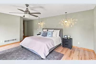 3635 Chelmsford Road NE, Saint Anthony, MN 55418 - Photo 17