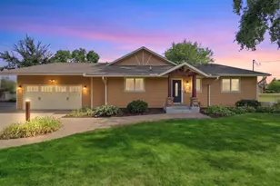 3635 Chelmsford Rd NE, Saint Anthony, MN 55418 - Photo 3