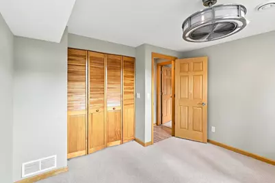 3635 Chelmsford Road NE, Saint Anthony, MN 55418 - Photo 45