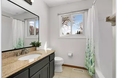 2427 Henslow Avenue N, Oakdale, MN 55128 - Photo 9