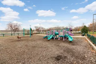 2427 Henslow Ave N, Oakdale, MN 55128 - Photo 23