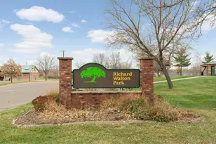 2427 Henslow Ave N, Oakdale, MN 55128 - Photo 21