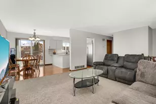 2427 Henslow Ave N, Oakdale, MN 55128 - Photo 3