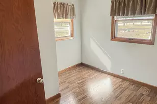 506 E 2nd St N, Truman, MN 56088 - Photo 13