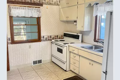 506 E 2nd Street N, Truman, MN 56088 - Photo 7