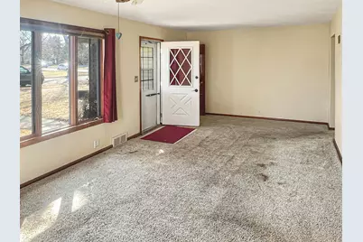 506 E 2nd Street N, Truman, MN 56088 - Photo 5