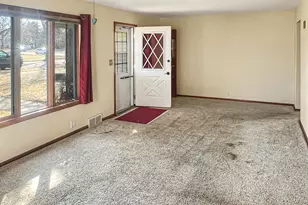 506 E 2nd St N, Truman, MN 56088 - Photo 5