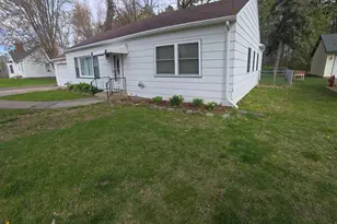 475 W 1st St, Rush City, MN 55069 - Photo 3