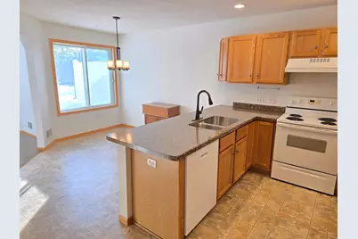 7462 Hinton Park Avenue S, Cottage Grove, MN 55016 - Photo 9
